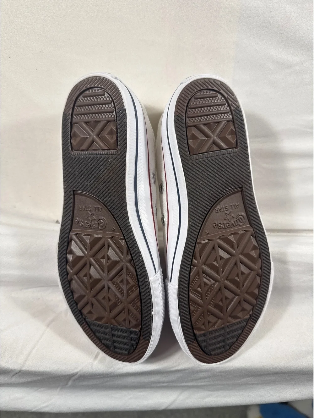 Youth 13.5 White Low Top Converse